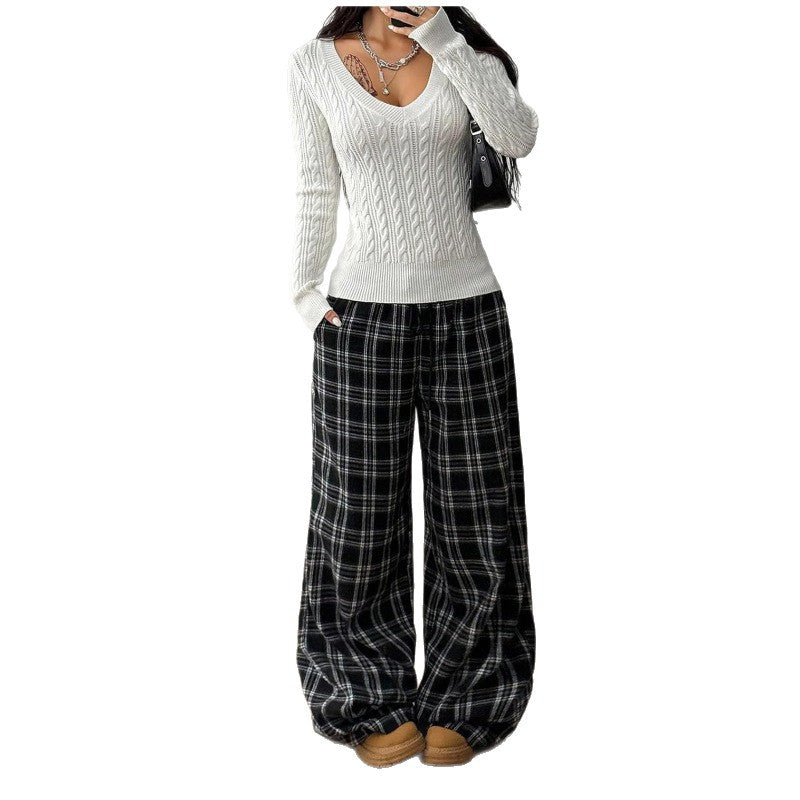 Women’s Slim Fit V-Neck Cable Knit Sweater